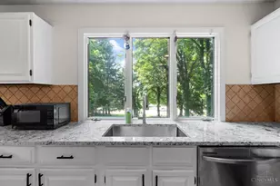 303 E Whipp Rd, Washington Twp, OH 45459 - Photo 15