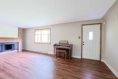 6051 Jerry Lee Drive, Miami Township, OH 45150 - Photo 7
