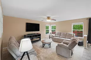 9648 Fallshill Cir, Springfield Township, OH 45231 - Photo 5
