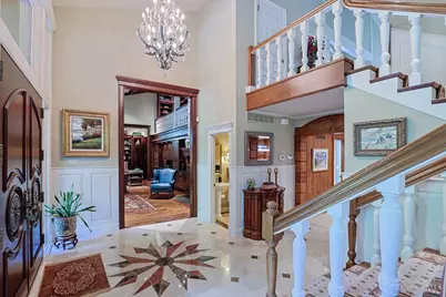 736 Elsinboro Drive, Cincinnati, OH 45226 - Photo 5