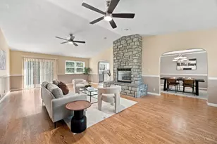 6831 Perinwood Dr, Green Township, OH 45248 - Photo 7