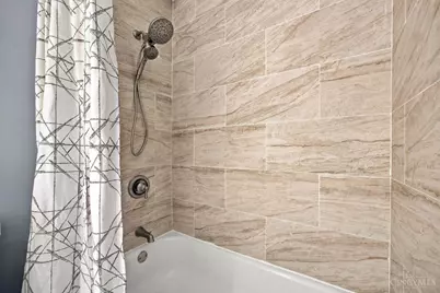 6831 Perinwood Drive, Green Township, OH 45248 - Photo 27