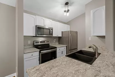 5981 Meadow Creek Drive #10, Miami Township, OH 45150 - Photo 7