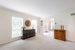 5013 Barnsby Ln, Union Township, OH 45244 - Photo 7