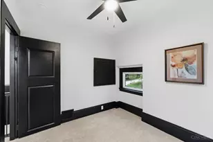 1016 Valley Ln, Cincinnati, OH 45229 - Photo 23