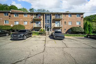 2431 Mustang Dr, Cincinnati, OH 45211 - Photo 3