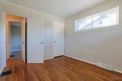 4310 Sunburst Lane, Cincinnati, OH 45238 - Photo 11