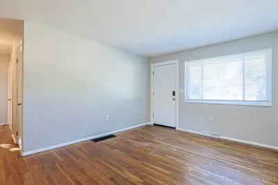 4310 Sunburst Lane, Cincinnati, OH 45238 - Photo 5