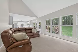 1001 Castlebay Dr, Pierce Township, OH 45245 - Photo 23