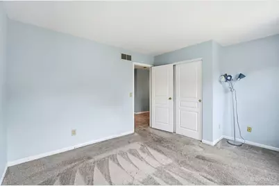 10934 Fallstone Drive, Cincinnati, OH 45246 - Photo 71