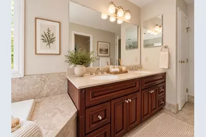 10934 Fallstone Drive, Cincinnati, OH 45246 - Photo 51