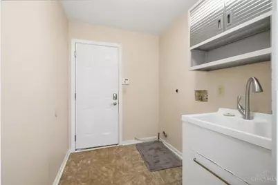 10934 Fallstone Drive, Cincinnati, OH 45246 - Photo 39