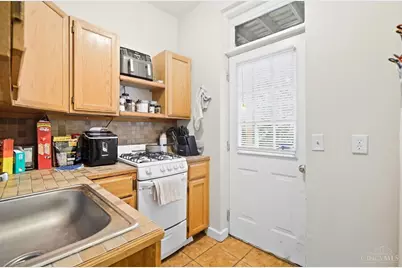 630 Straight Street, Cincinnati, OH 45219 - Photo 5