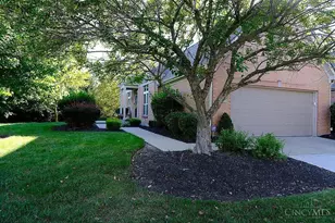 7493 Great Waters Ln, West Chester, OH 45069 - Photo 3