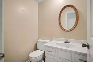 1024 Stratford Ct, Loveland, OH 45140 - Photo 9