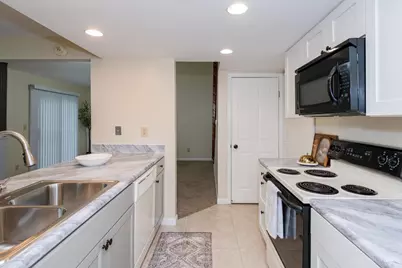 8495 Woodgrove Drive, Washington Twp, OH 45458 - Photo 15