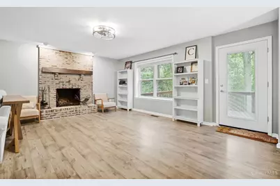 6940 Crown Pointe Drive, Liberty Township, OH 45011 - Photo 9