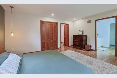 7673 Greenfarms Drive, Springfield Township, OH 45224 - Photo 21