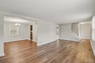 11258 Lodgeview Ct, Forest Park, OH 45240 - Photo 3