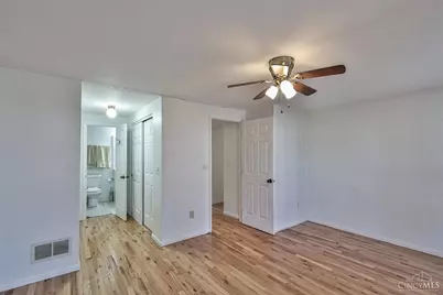 10905 Barrington Court, Sycamore Township, OH 45242 - Photo 9