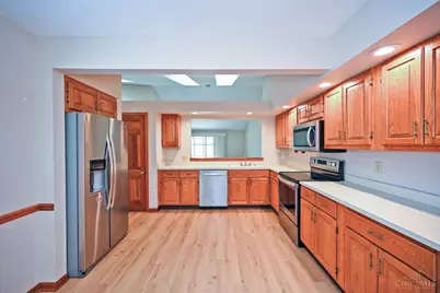 201 Centerbury Court, Cincinnati, OH 45246 - Photo 7