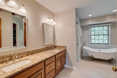 1562 Georgetown Road, Miami Township, OH 45140 - Photo 29