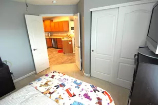 7609 Skyview Cir, Green Township, OH 45248 - Photo 9
