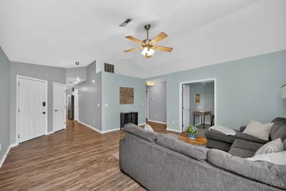 387 Hartford Court, Hamilton Township, OH 45039 - Photo 7