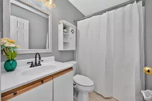 387 Hartford Ct, Hamilton Township, OH 45039 - Photo 21