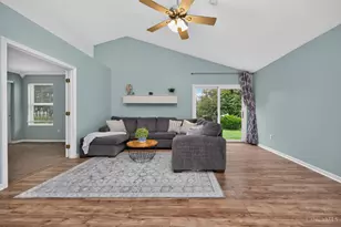 387 Hartford Ct, Hamilton Township, OH 45039 - Photo 5