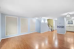 1042 Stratford Ct, Loveland, OH 45140 - Photo 13
