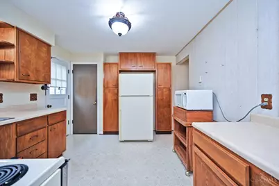 8397 Holiday Hills Drive, Anderson Township, OH 45255 - Photo 13