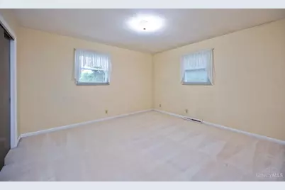 8397 Holiday Hills Drive, Anderson Township, OH 45255 - Photo 17