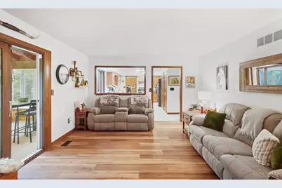 10033 Cliffwood Court, West Chester, OH 45241 - Photo 9