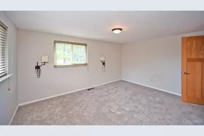 9218 McKinney Road, Montgomery, OH 45140 - Photo 21