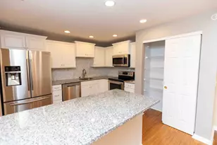 6999 Summit Lake Dr, Green Township, OH 45247 - Photo 9