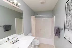 6999 Summit Lake Dr, Green Township, OH 45247 - Photo 21