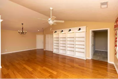 6999 Summit Lake Drive #2, Green Township, OH 45247 - Photo 5
