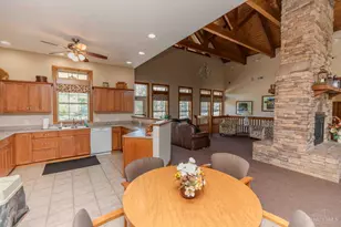 6999 Summit Lake Dr, Green Township, OH 45247 - Photo 33