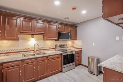 8763 Zodiac Drive, Springfield Township, OH 45231 - Photo 5