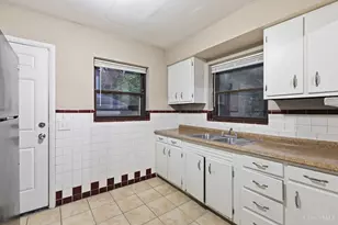 4311 Delridge Dr, Cincinnati, OH 45205 - Photo 7