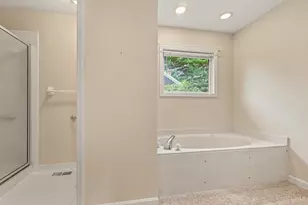 6555 Gwendolyn Dr, Anderson Township, OH 45230 - Photo 17