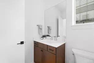 24 Mercer St, Cincinnati, OH 45202 - Photo 27