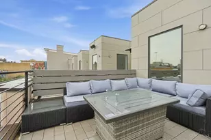 24 Mercer St, Cincinnati, OH 45202 - Photo 57