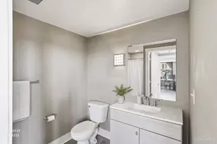 353 W 4th St, Cincinnati, OH 45202 - Photo 13