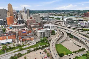 353 W 4th St, Cincinnati, OH 45202 - Photo 25