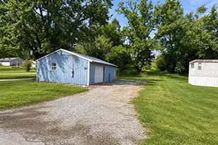 608 E 7th St, Manchester, OH 45144 - Photo 3