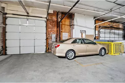 26 E Sixth Street #205, Cincinnati, OH 45202 - Photo 31