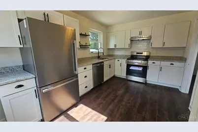 6925 Pin Oak Drive, Cincinnati, OH 45239 - Photo 9