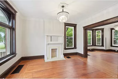 227 Forest Avenue, Cincinnati, OH 45229 - Photo 9